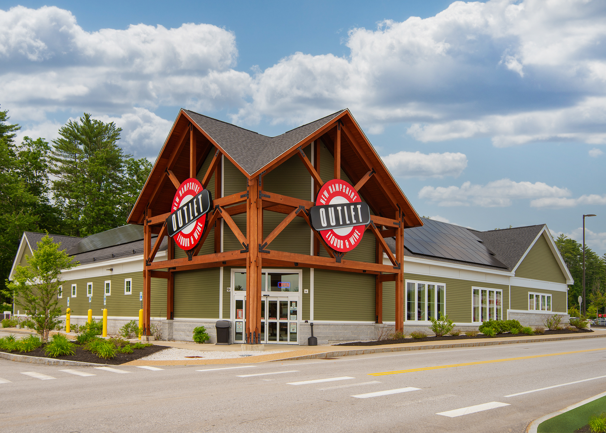 Exterior photo of Nashua store