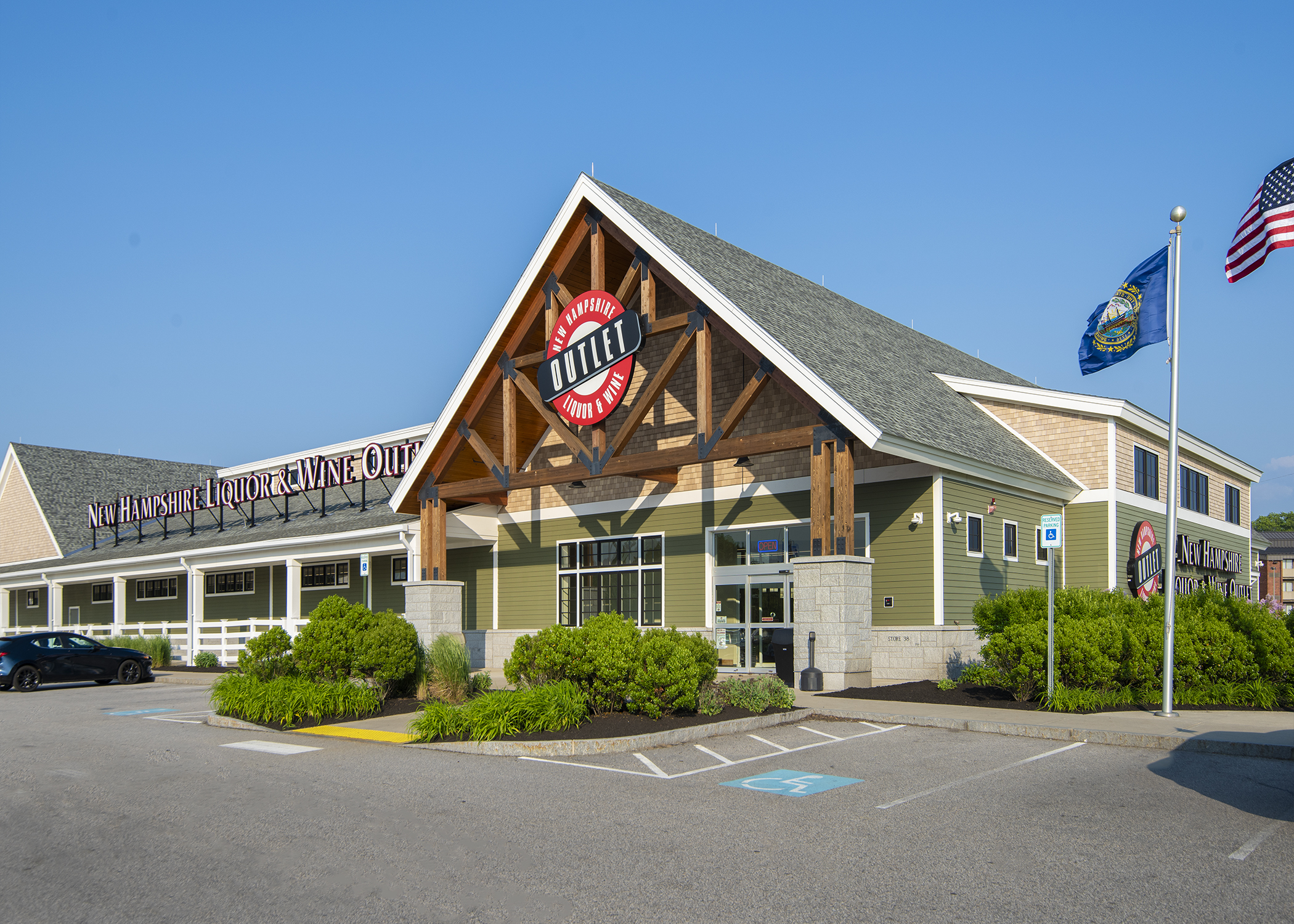 Exterior photo of Portsmouth store