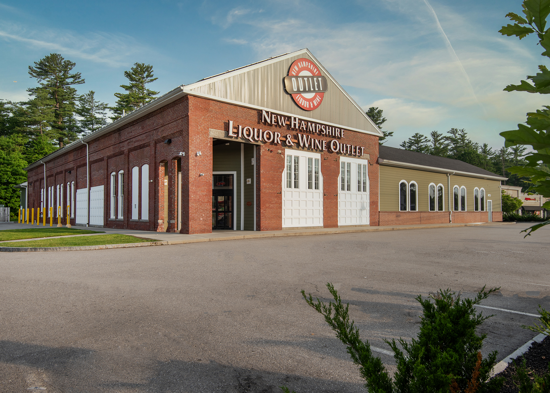 Exterior photo of Somersworth store